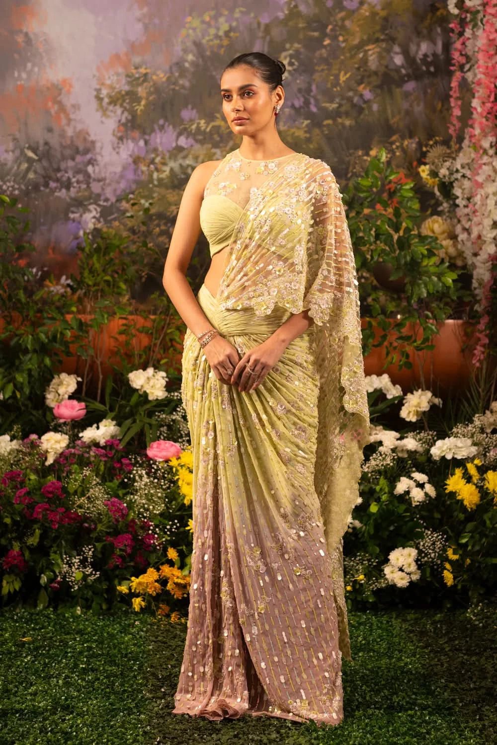 bridesmaid dresses in mumbai Moledro: Elevate Your Style with Caylie Saree | Best designer Melania Trump Wears Head-To-Toe Larry Color:Platinum Multi