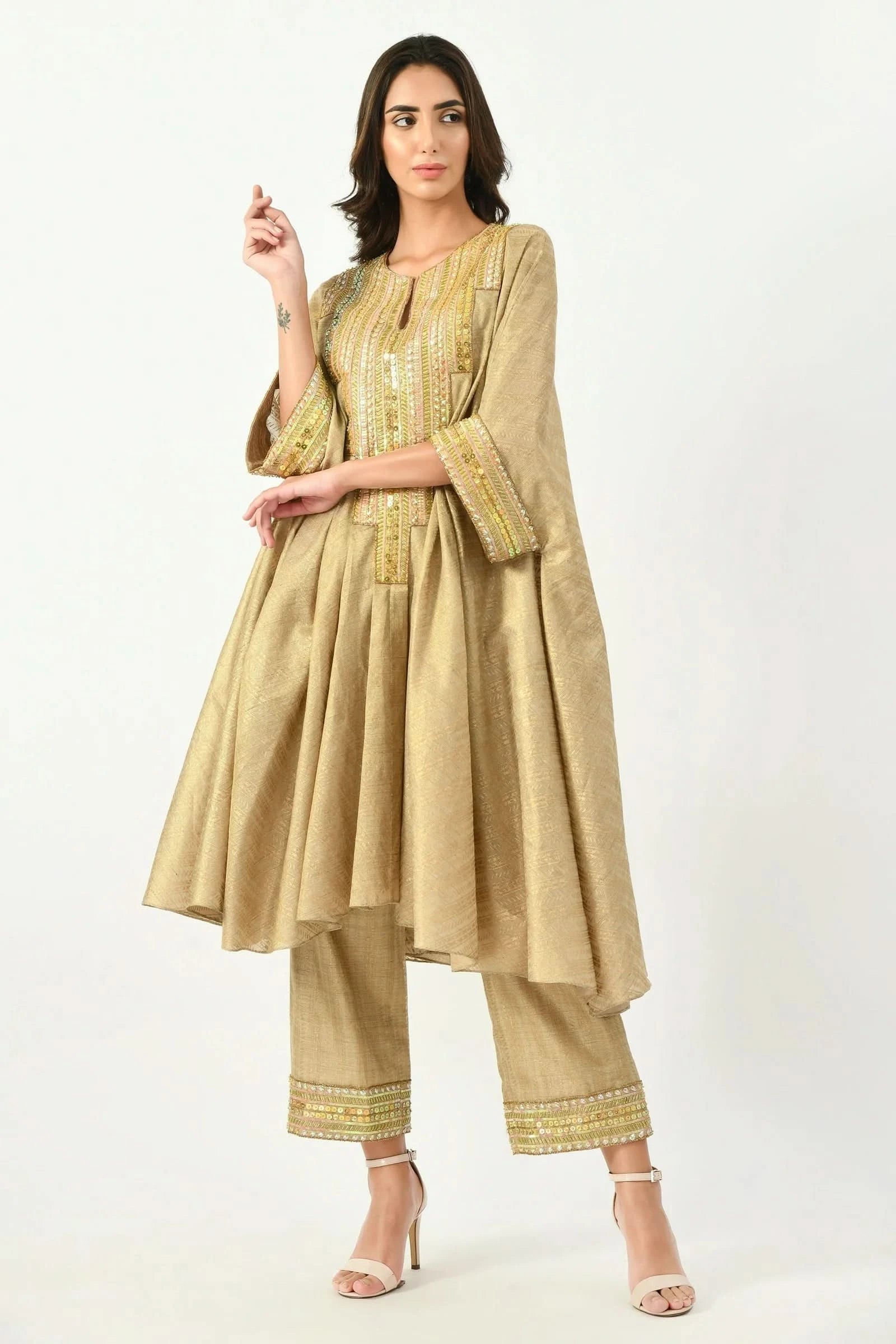 khan dress for ladies Banarsi saree dress design ideas