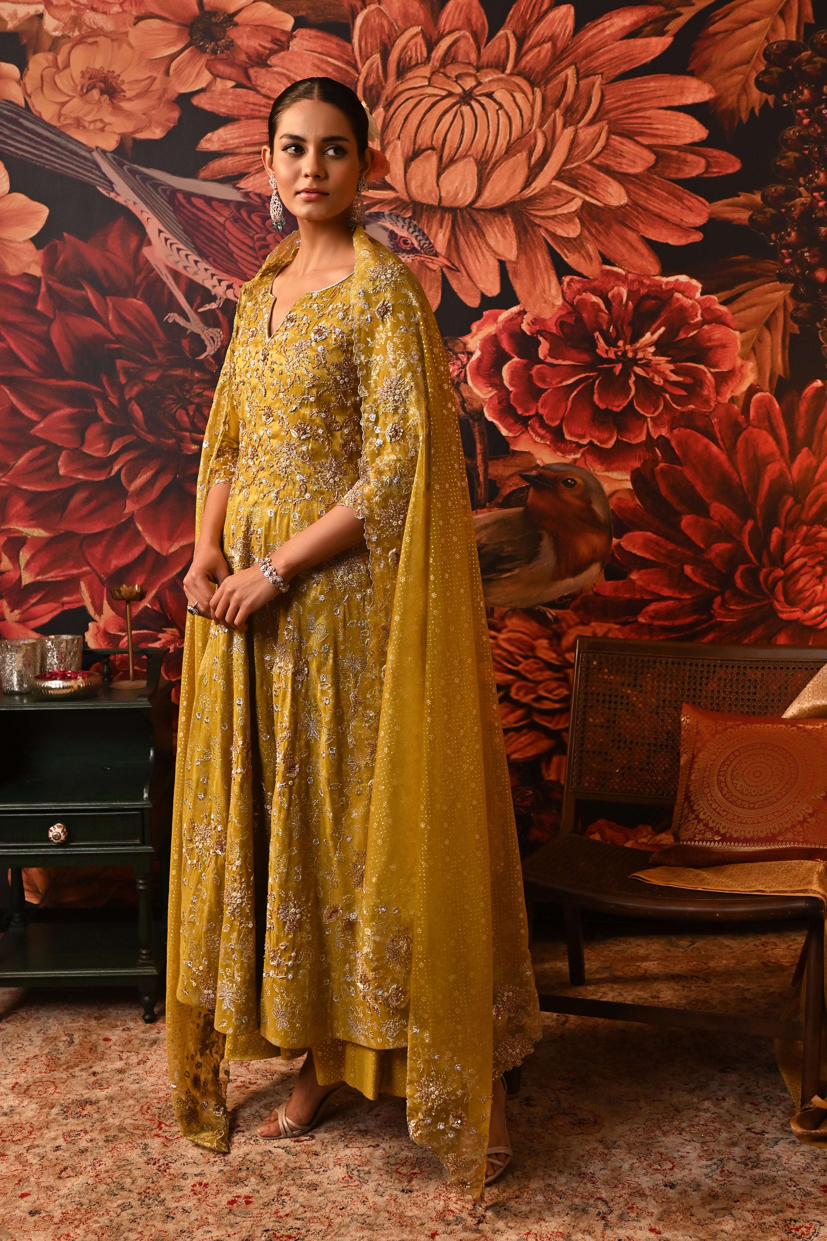 Side profile of the Arisha Kurta Set highlighting the gold foil printed palazzo and side-slit kurta, an elegant choice for festive occasions.
