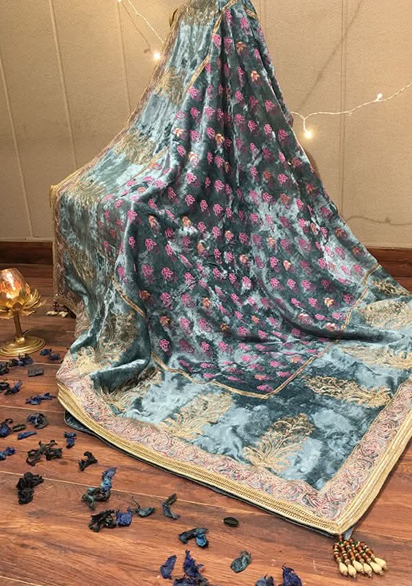 Firdaus velvet shawl