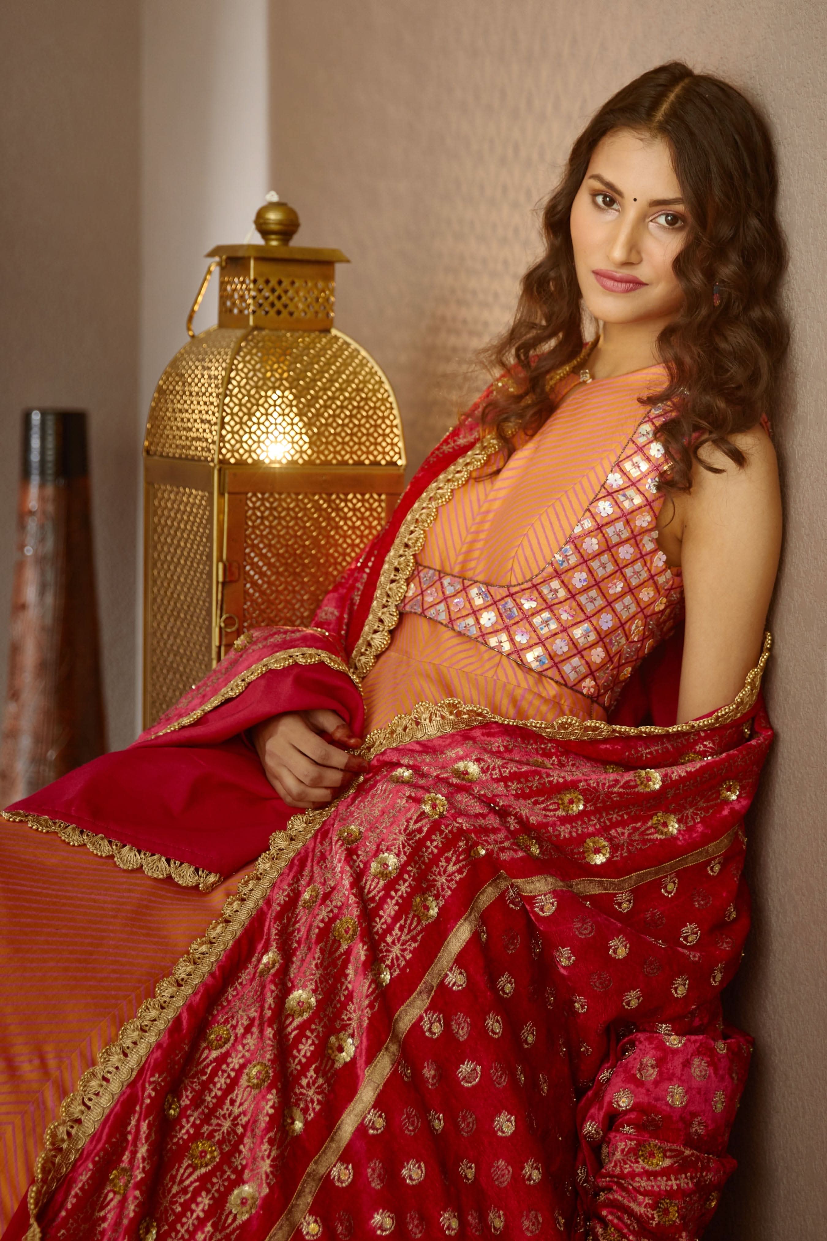 Gulabi Doshala