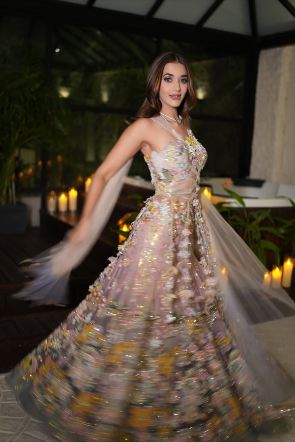 Sora Lehenga