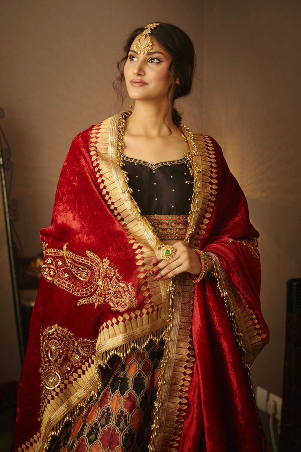 Surkh Doshala